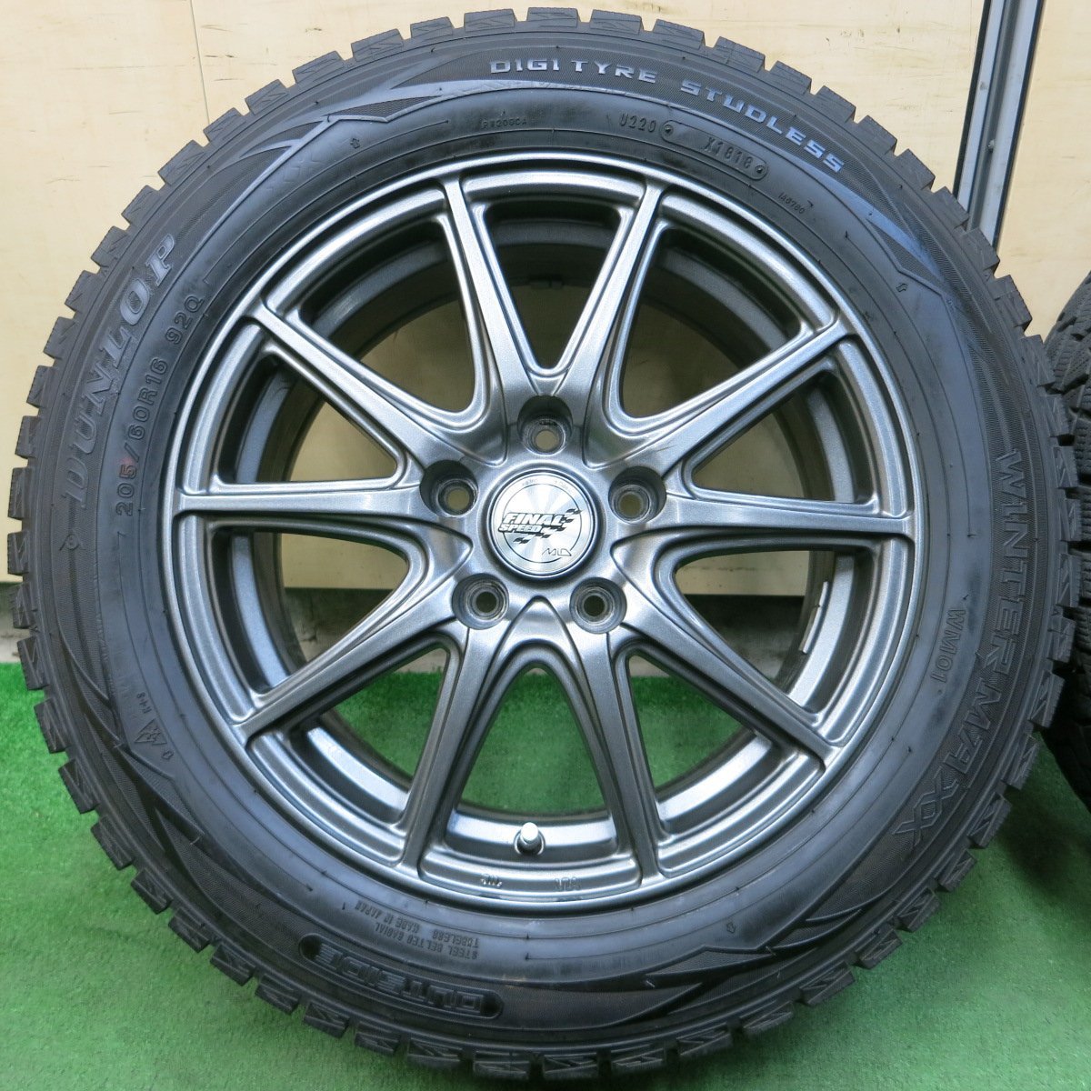 バリ溝！キレイ！9.5分以上★スタッドレス 205/60R16 ダンロップ ウインターマックス WM01 FINEL SPEED MiD マルカ 16インチ PCD114.3/5H★_画像2