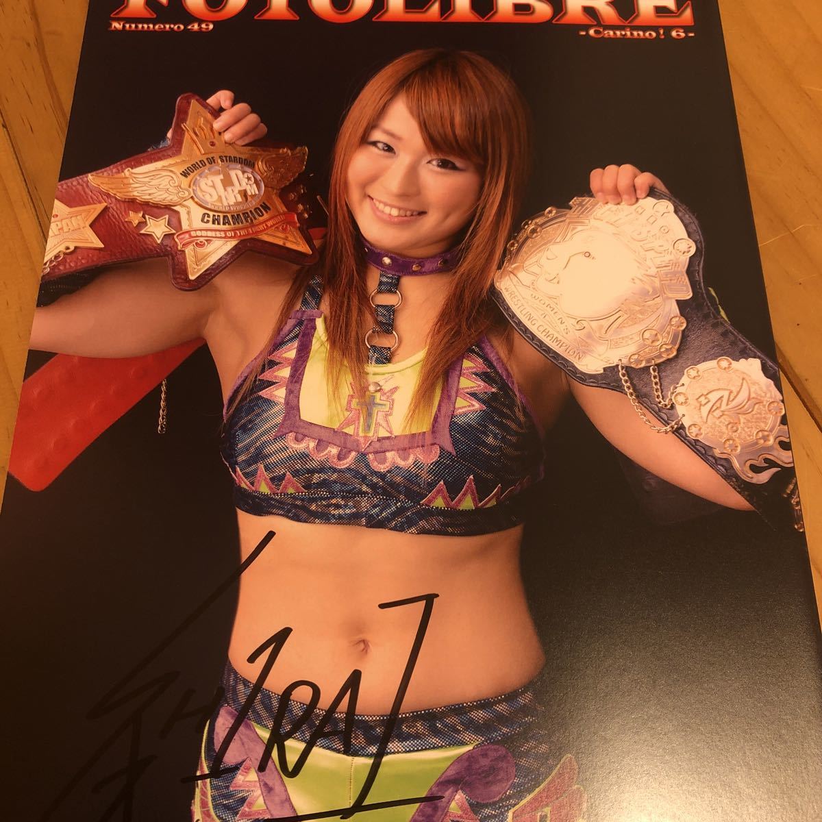 イオスカイ 紫雷イオサイン入り写真集WWE スターダムプロレス イオスカイ 紫雷イオサイン入り写真集WWE スターダムプロレス