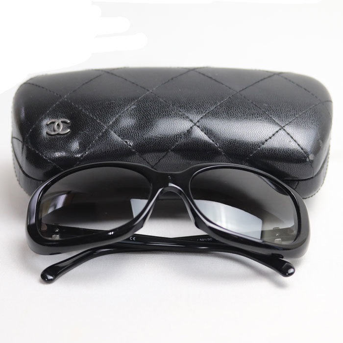 CHANEL Chanel here Mark side ribbon sunglasses black white 5170-A C.501/3C 58.17 135 3N lady's used 