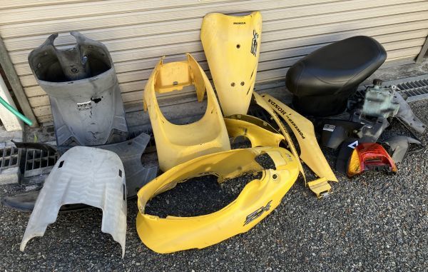 Y100 auction Honda Live Dio ZX AF35 genuine products exterior set Y100 auction Honda Live Dio ZX AF35 genuine products exterior set