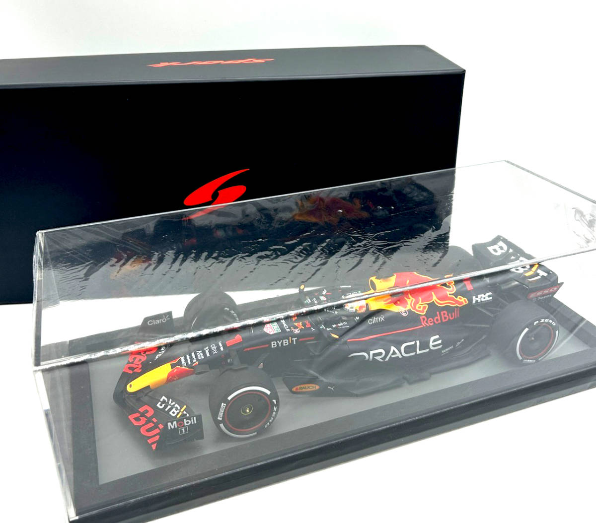 1円スタート【 Spark / スパーク 】新品保管品1/18 ★ Oracle Red Bull Racing RB18 Winner 2022 ★ 18S754 ★ spark model ★ minimax