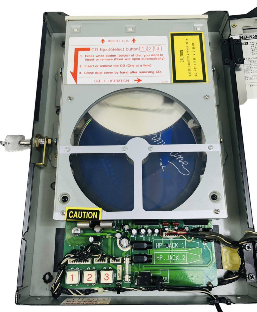 Nakamichi ナカミチ 3連装 CD試聴機 CDプレーヤー 鍵付き ロング Nakamichi ナカミチ 3連装 CD試聴機 CDプレーヤー 鍵付き ロング