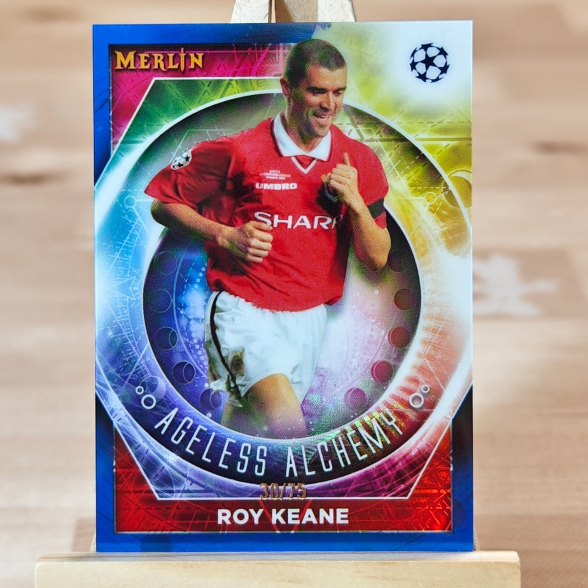 75枚限定 ロイ・キーン 2022-23 Topps Merlin Chrome UEFA ROY KEANE Ageless Alchemy Blue 30/75マンチェスター・ユナイテッドFC _画像1