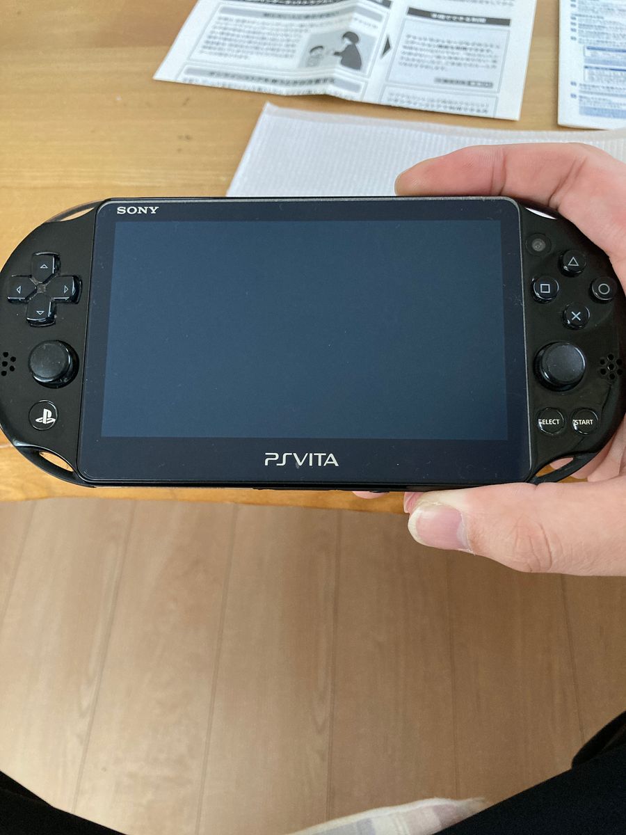 PS Vita 本体と16GBのメモリーカードセット【ゆうちゃんさん専用 PS Vita 本体と16GBのメモリーカードセット【ゆうちゃんさん専用