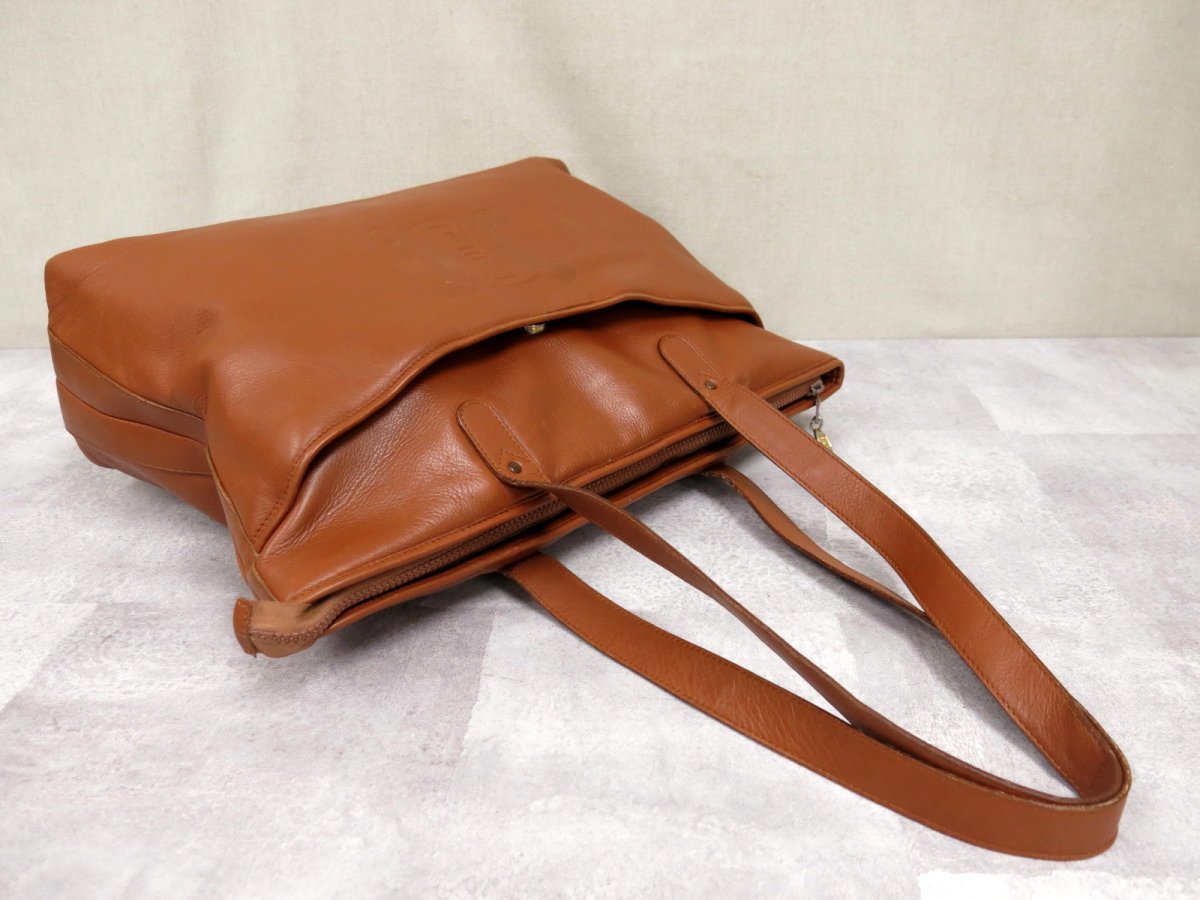 ○超美品○CELINE オールド セリーヌ○ロゴ型押し○カーフ レザー 本革
