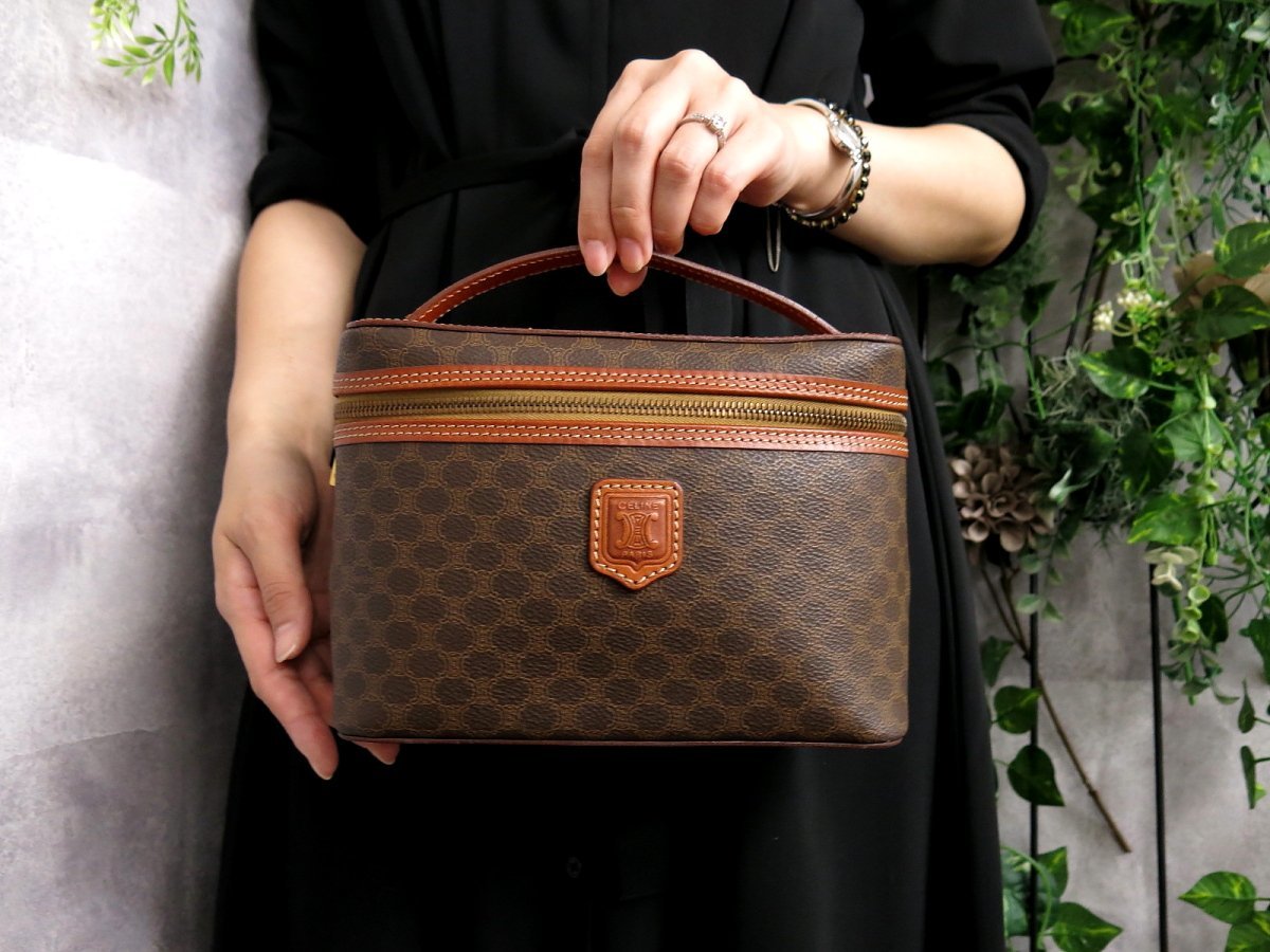 ○超美品○CELINE セリーヌ○マカダム○PVC カーフ レザー 本革○ミニ