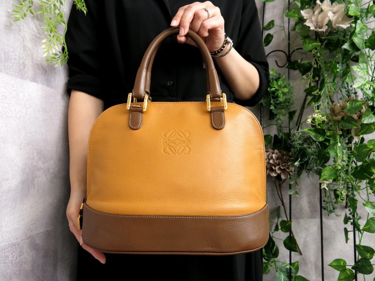 ○超美品○LOEWE ロエベ○アナグラム ロゴ型押し○バイカラー○カーフ