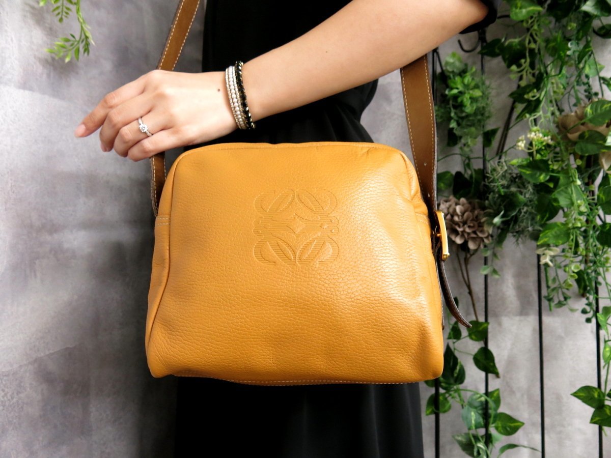 待望☆】 LOEWE ロエベ ショルダーバッグ レディース □GY13 カバン 鞄