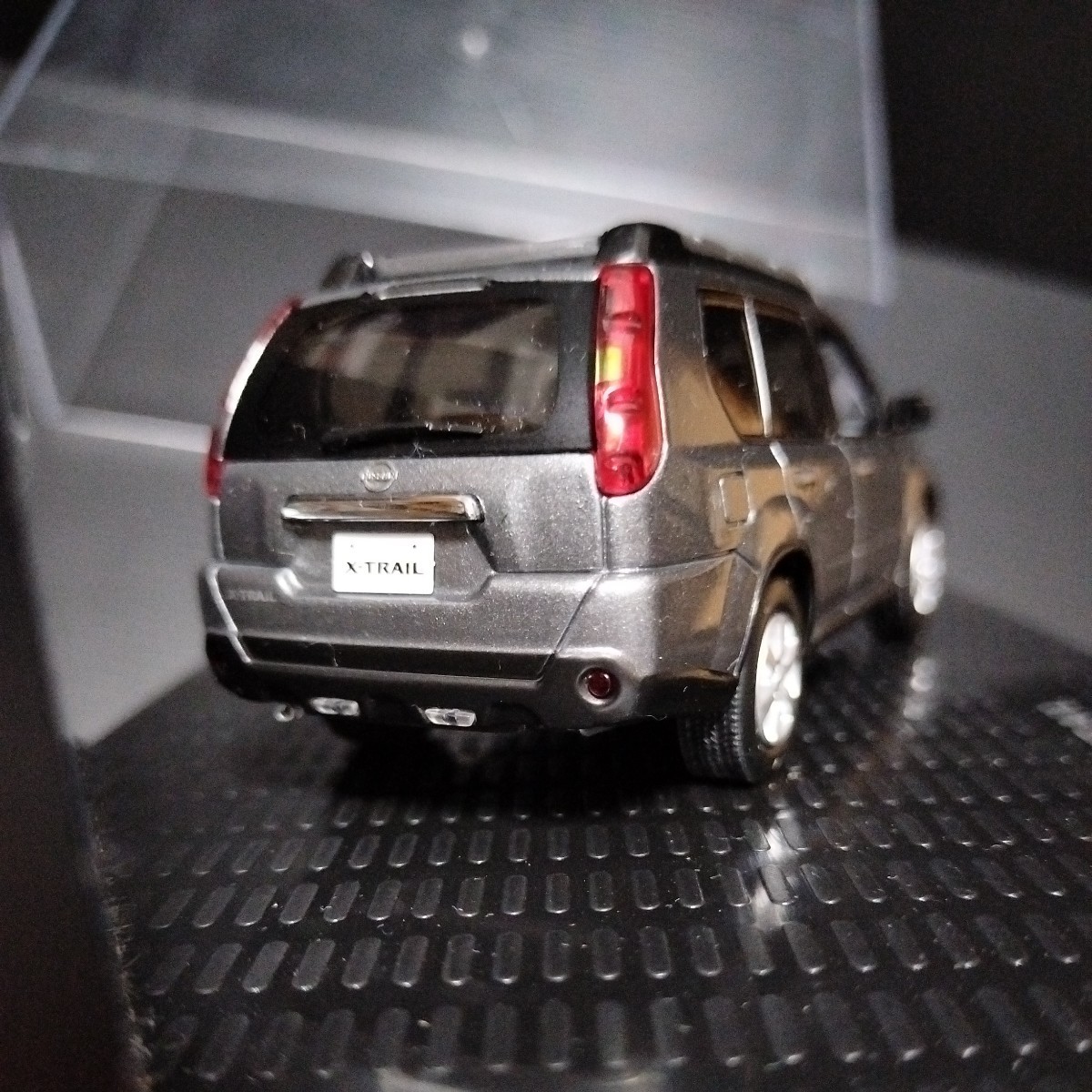 　スケールカー「1/43 エクストレイル」ミニカー　日産　X-TRAIL　グレー系　NISSAN　X-TRAIL_画像9