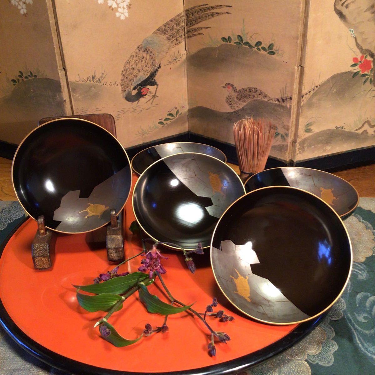 大正昭和初期 輪島塗 金蒔絵『菖蒲鳥蝶々文』吸物椀(六客)木製漆塗り茶事/茶道具 A717 木製輪島塗 青塗 金縁 亀蒔絵 吸い物椀 5客|Yahoo!フリマ