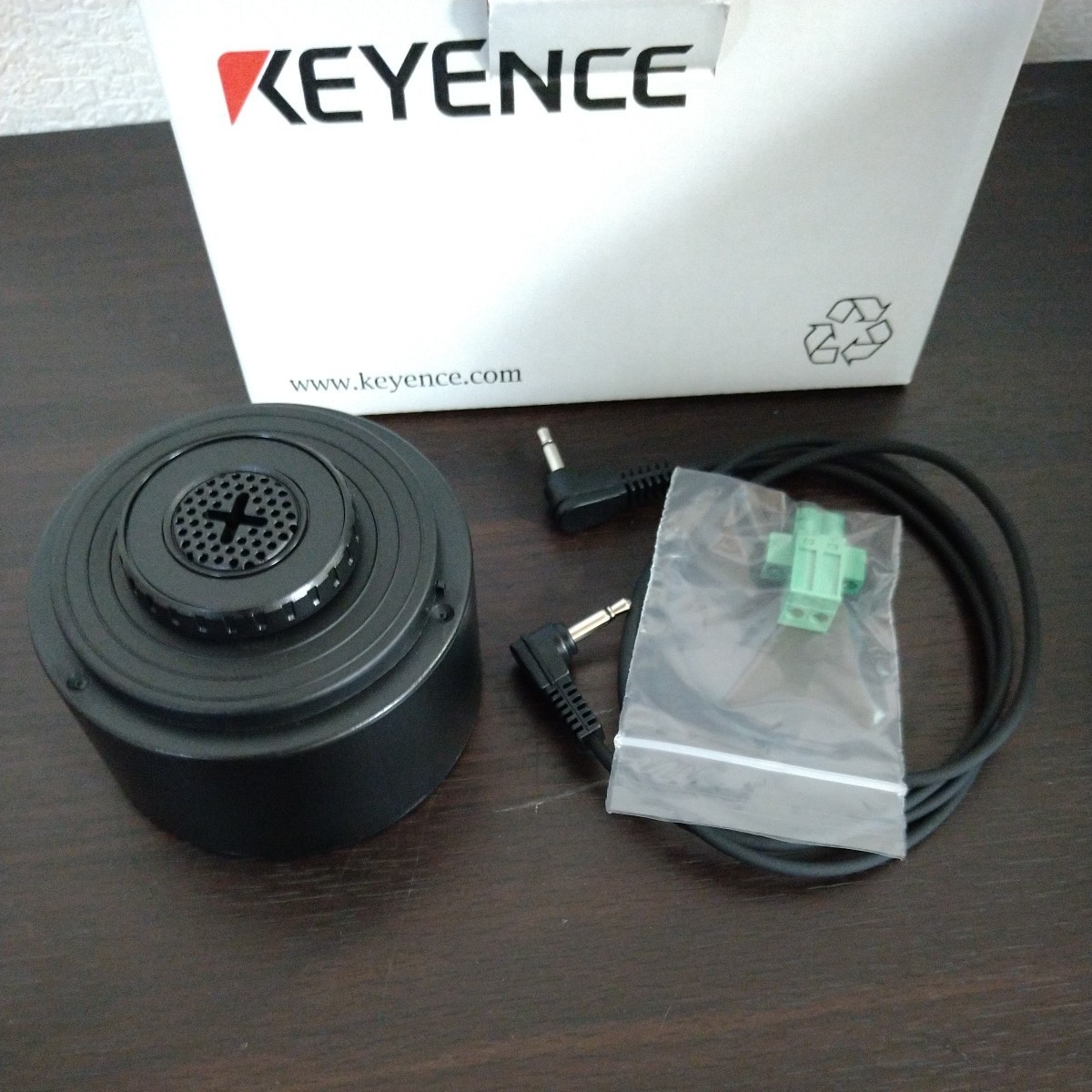 新品 未使用 KEYENCE VT-SP1 盤面取付アンプ 内蔵スピーカ アンプ内蔵 キーエンス　_画像5