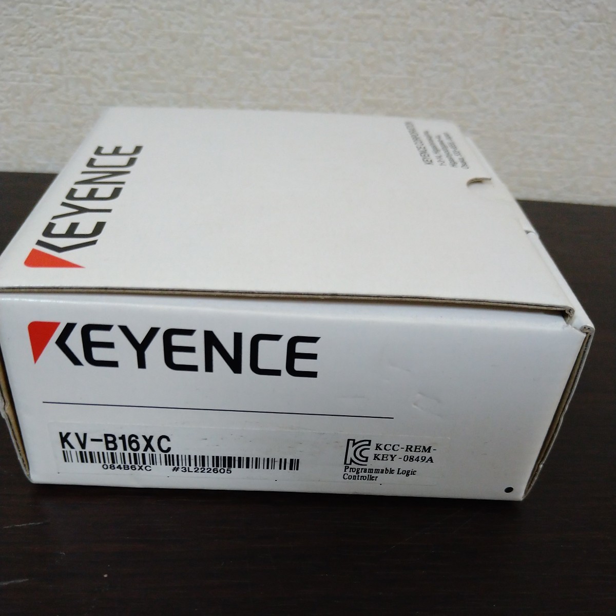 新品 未使用 KEYENCE キーエンス KV-B16XC シーケンサ_画像1