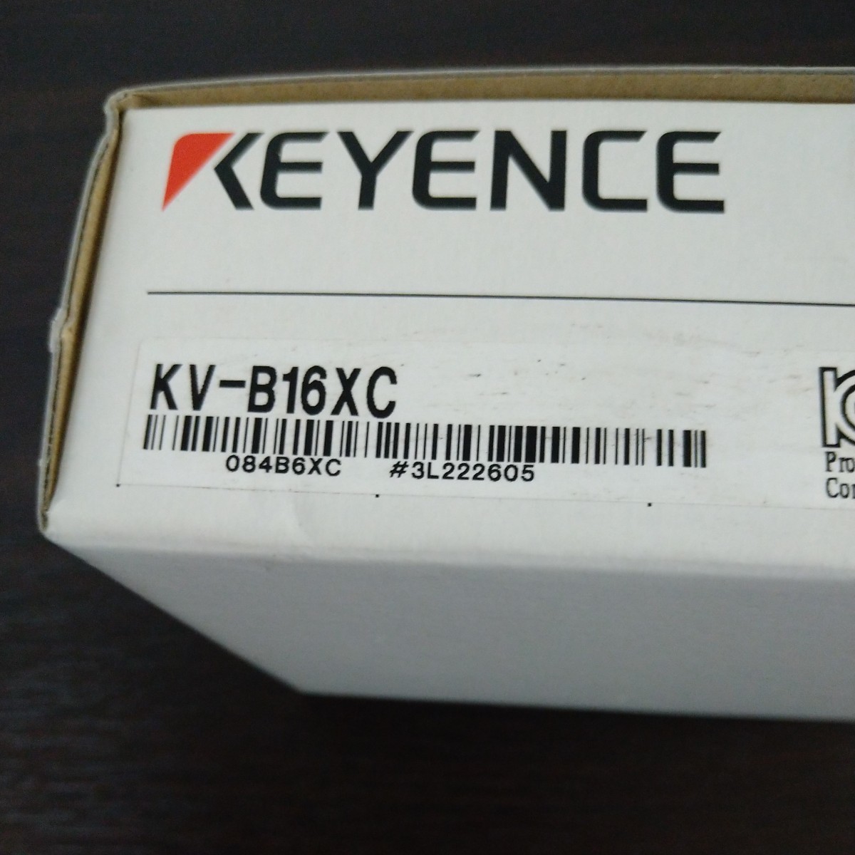 新品 未使用 KEYENCE キーエンス KV-B16XC シーケンサ_画像2