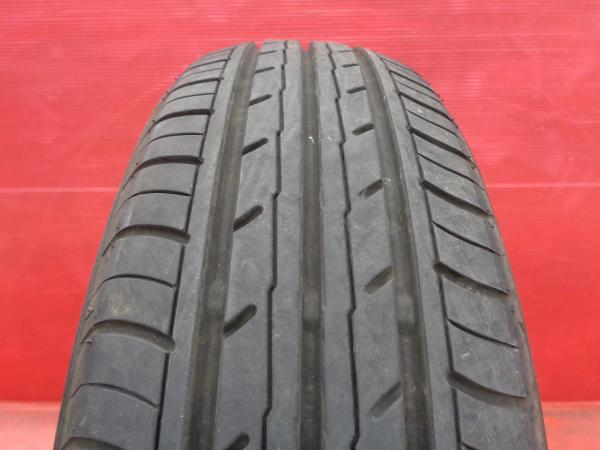 送料無料 中古 夏タイヤ 1本のみ ヨコハマ ブルーアース-ES ES32 175/65R15 84S パンク修理 補修用などに アクア フィット等_画像2