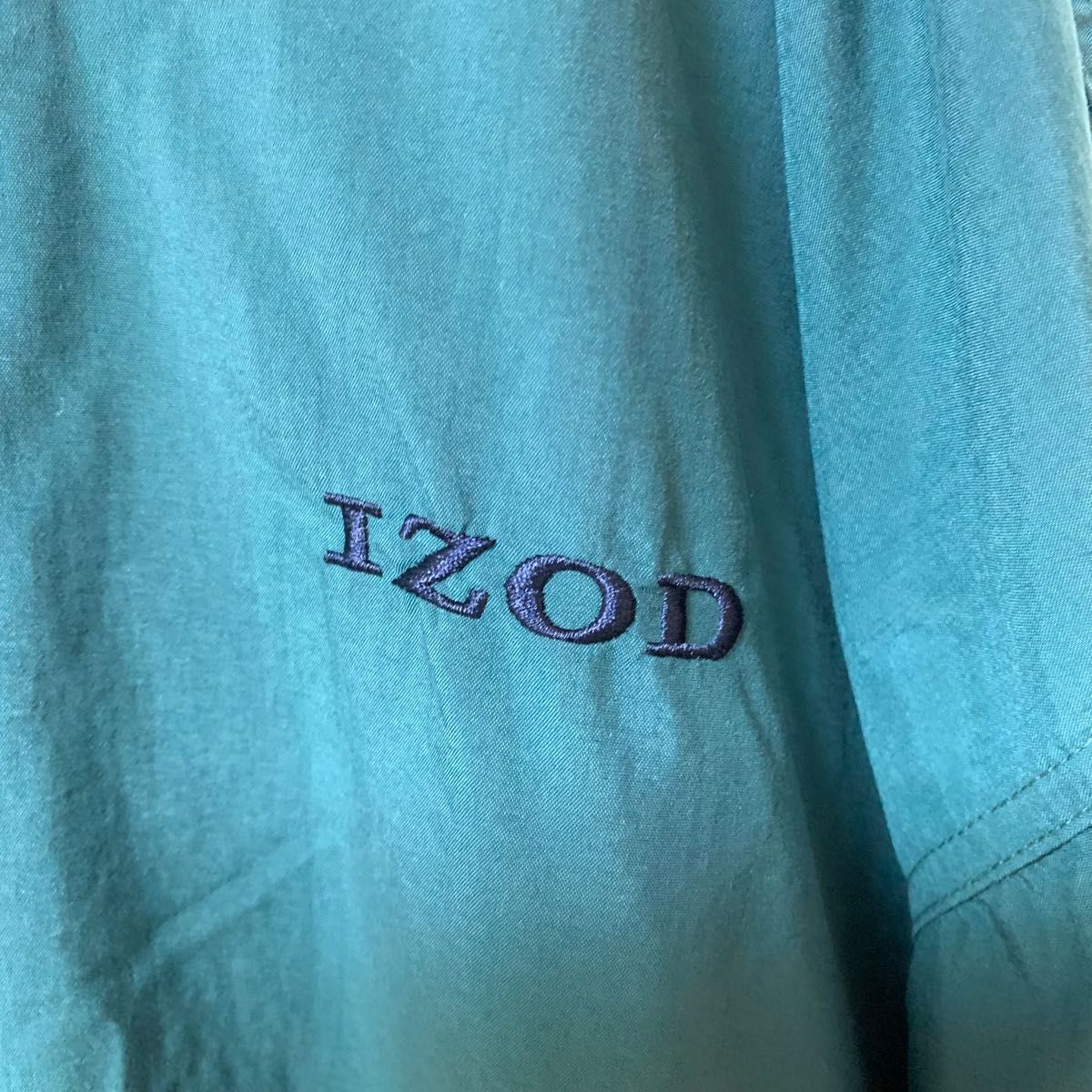 IZOD アイゾッド プルオーバーナイロンジャケット 刺繍ロゴ 古着 90s モスグリーン ヴィンテージ