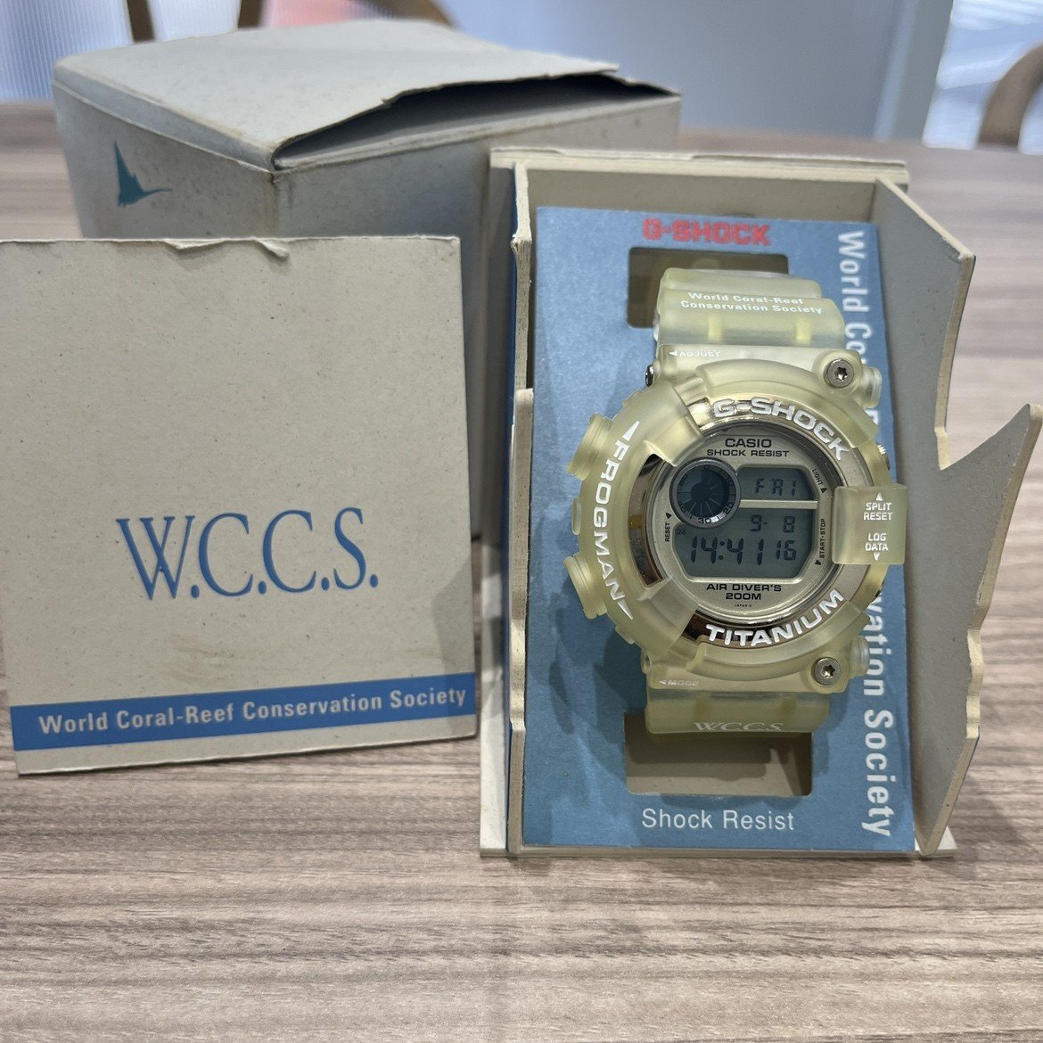 オンラインショップ DW-8201WC 【中古品】G-SHOCK FROGMAN 箱ダメージ