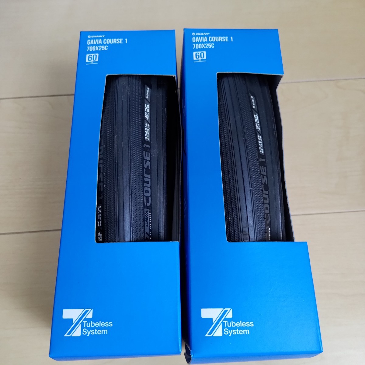 新品即決 COURSE ジャイアント GAVIA 1 READY) (TUBELESS TIRE 700C
