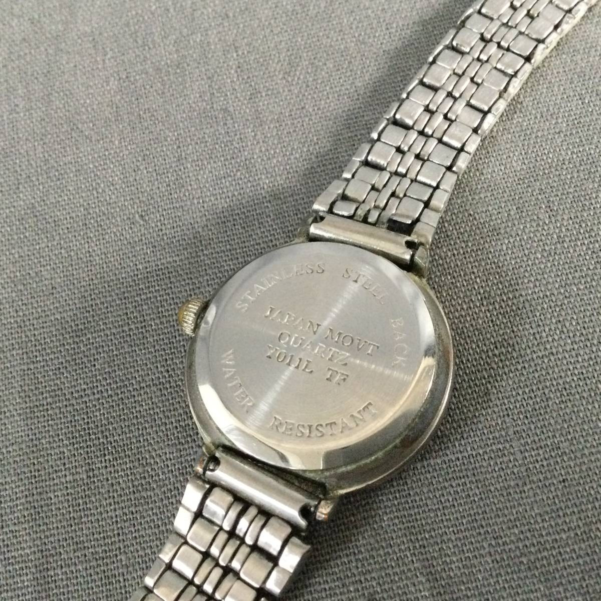 5510/23 GJ52605 KRONE クローネ 稼動 クオーツ シルバーカラー レディース腕時計の画像2