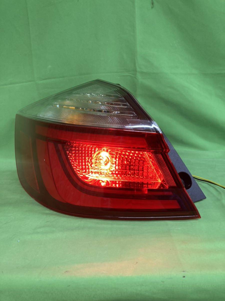 ホンダ インサイト ZE4 左テールライト LED 洗車傷程度です コイト 220-6229S 個人宅配送不可_画像8