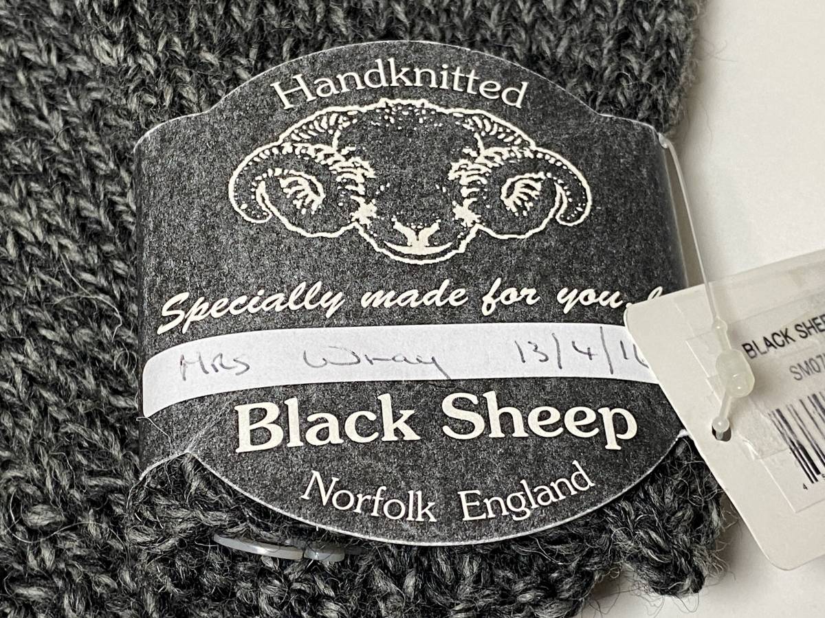 BLACK SHEEP WOOL100％ 手袋 英国製（親指 ひとさし指 裂け目加工あり） 展示未使用品_画像6