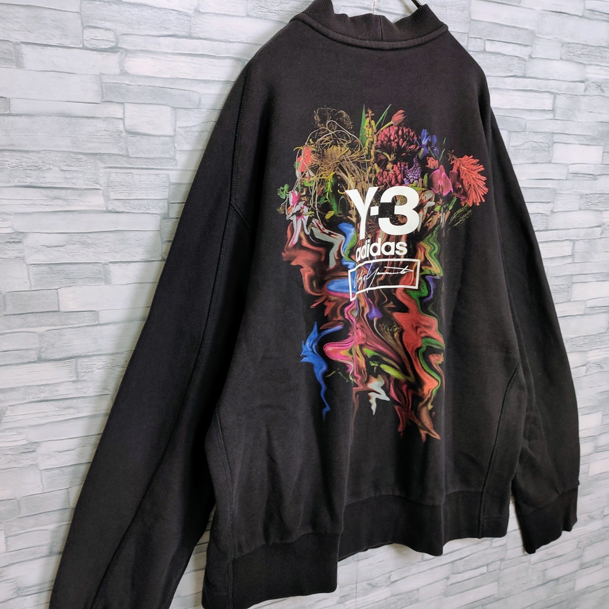 【希少】Y-3 ワイスリー☆バックロゴフラワーアートスウェット　黒 M オーバーサイズ 人気デザイン 3連ロゴ 花柄 ヨウジヤマモト adidas