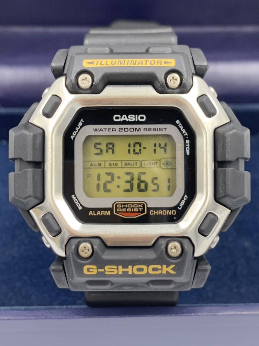 G-SHOCK DW-8300 2代目ガンダム-