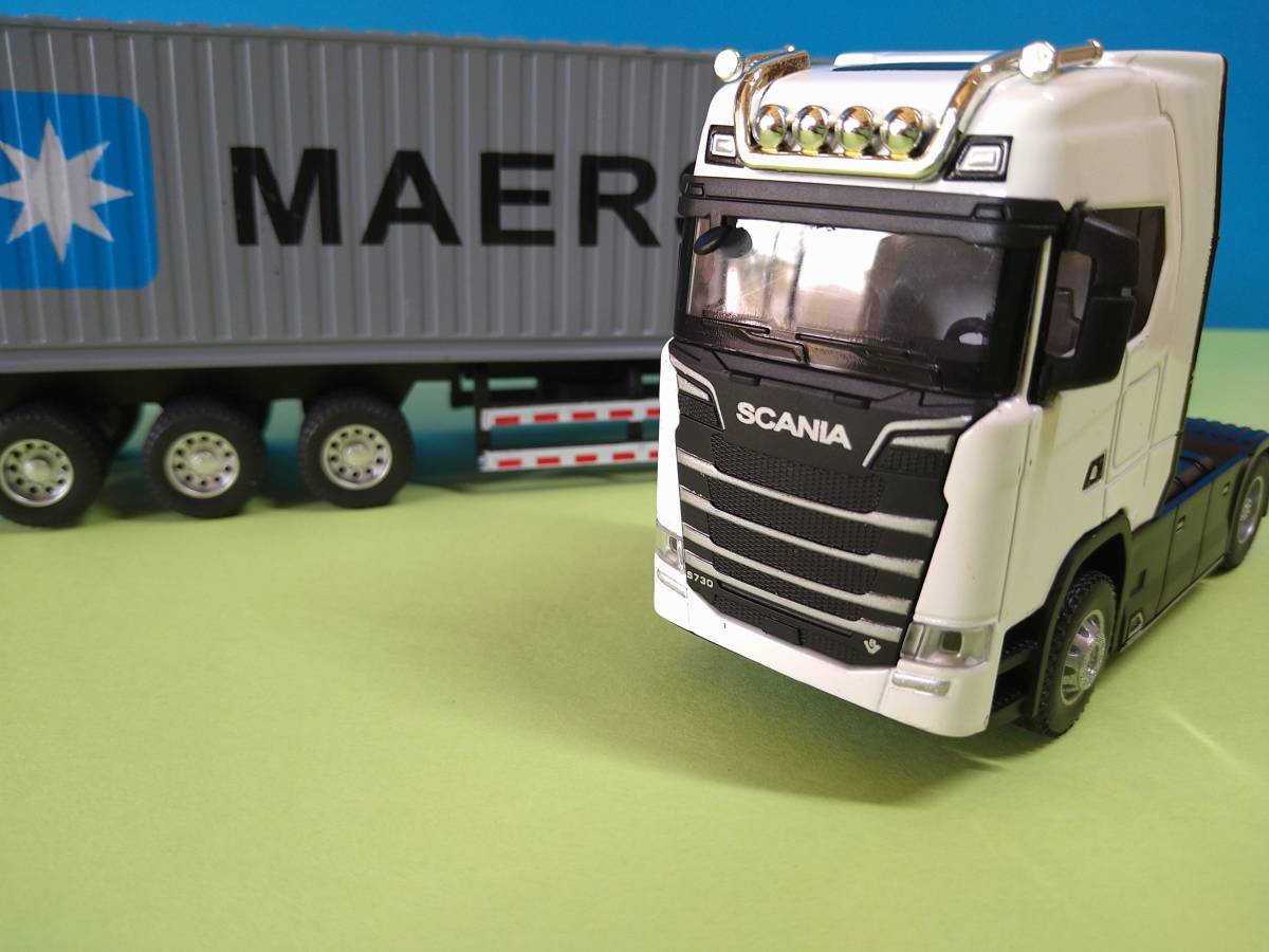 SCANIA　トレーラー＆コンテナ　ホワイト　1：36スケール　31ｃｍ　合金_画像5