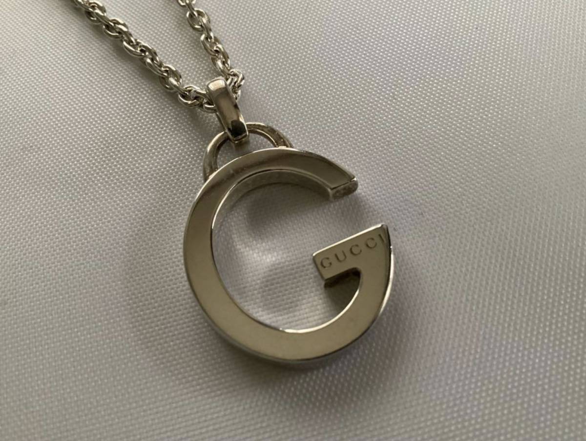 未使用 GUCCI◆グッチ Gペンダント ネックレス シルバー イタリア製 Gロゴ 正規品 チェーン GGロゴ入り布ケース付 アクセサリー 銀 未使用の画像8