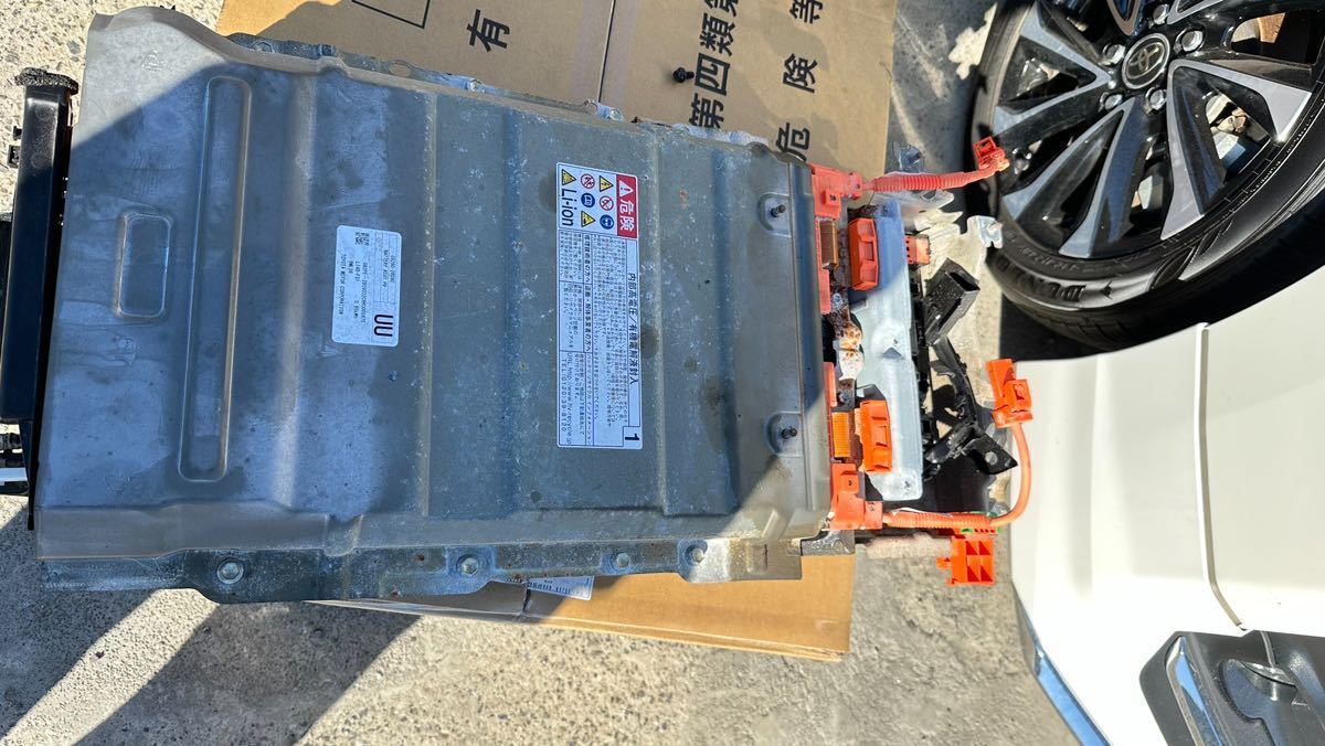 ノア ハイブリッド バッテリー ZWR90 冠水車-
