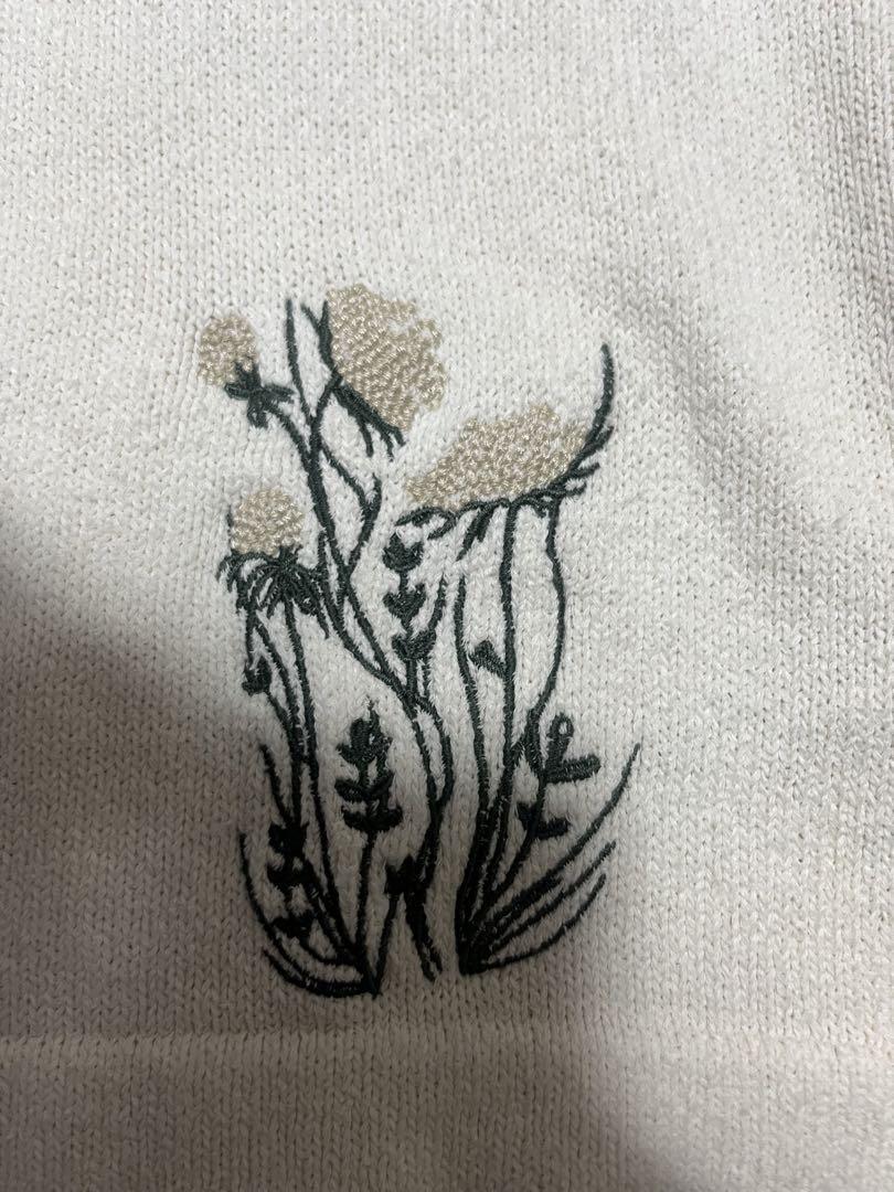 ZARA（ザラ） フラワー刺繍ニットシャツ Mサイズ フラワーエンブロイ