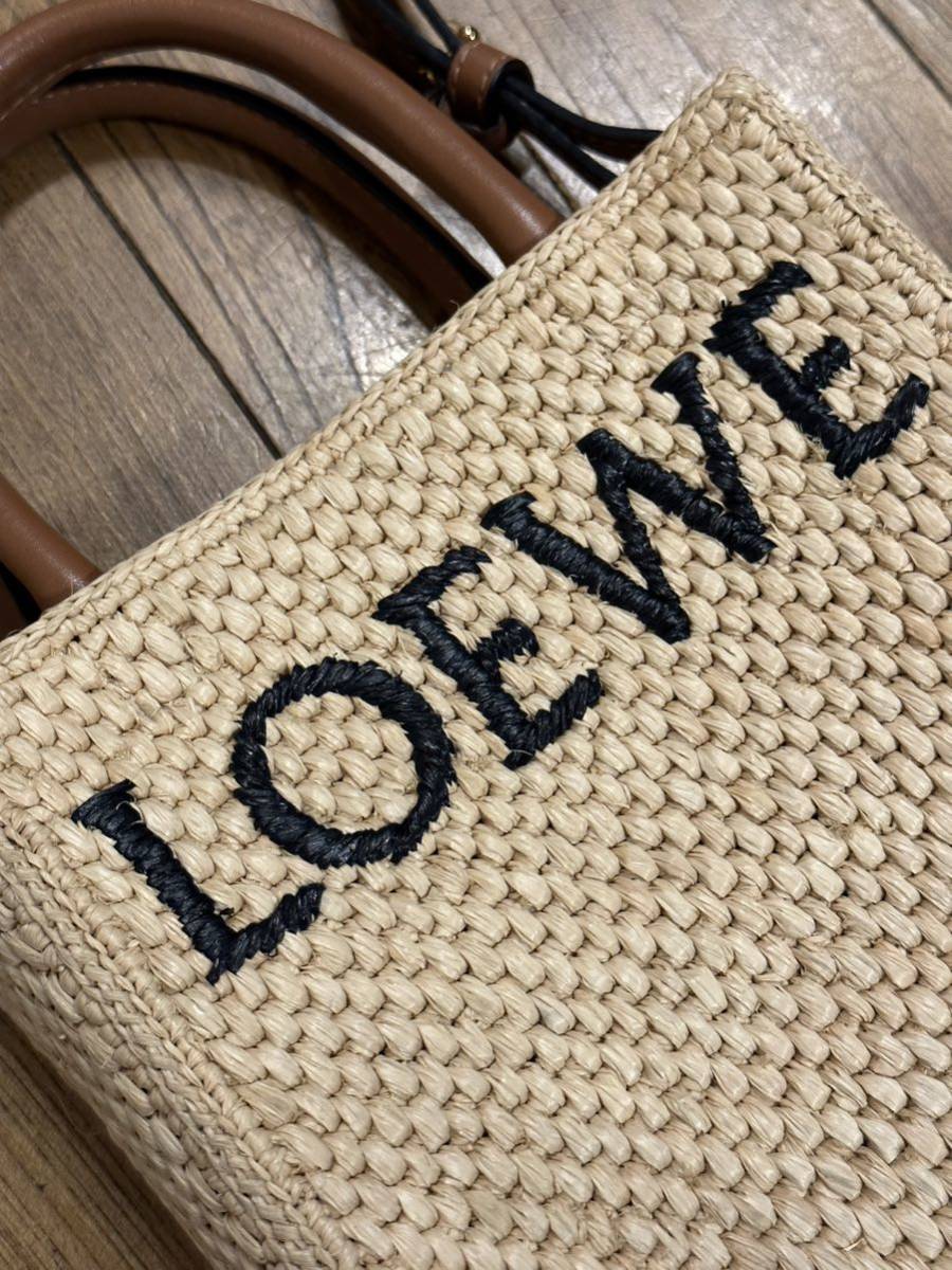 名作 入手困難 本物 超美品 LOEWE ロエベ ラフィア ナチュラル 籐 かごバッグ A5 2WAY ロゴ ハンドバッグ ショルダーバッグ トートバッグ_画像5