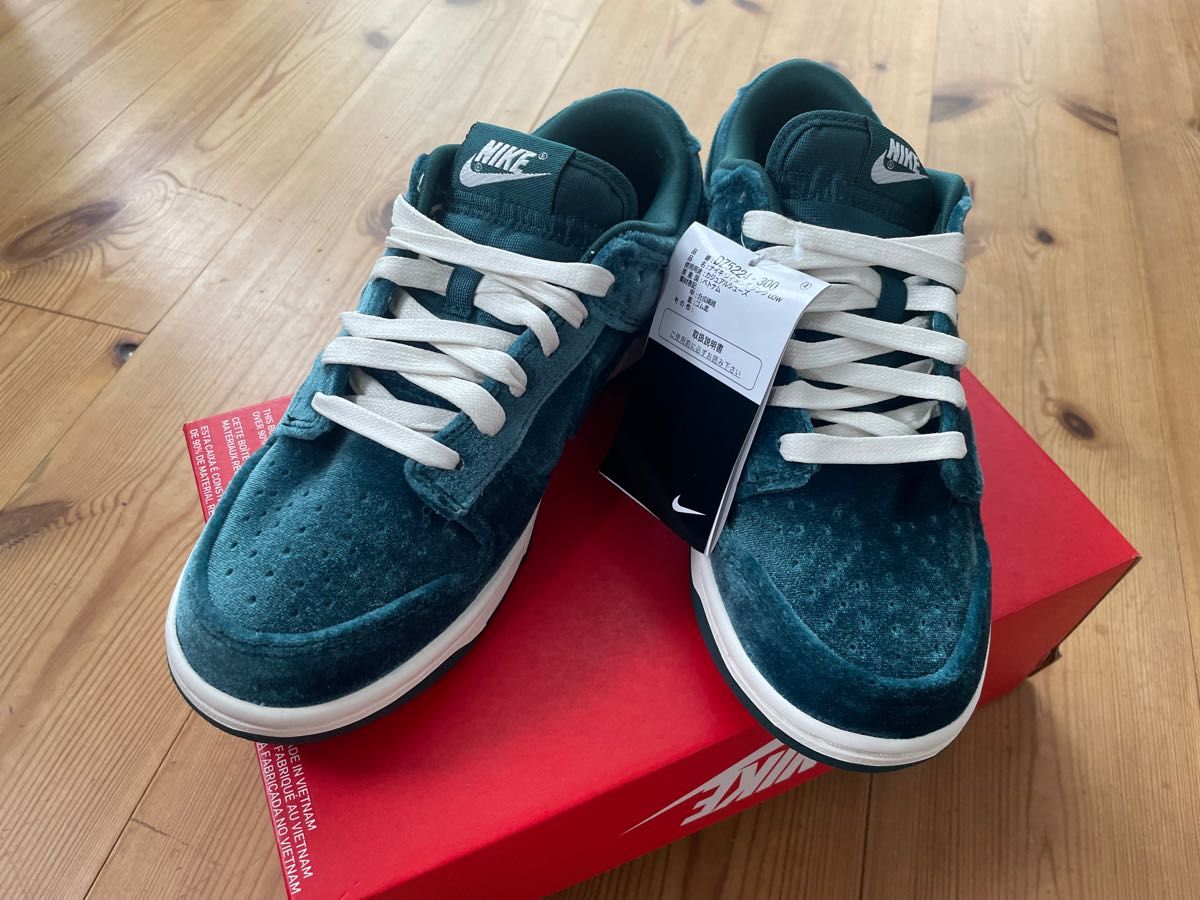 NIKE WMNS DUNK LOW VELVET ATOMIC TEAL