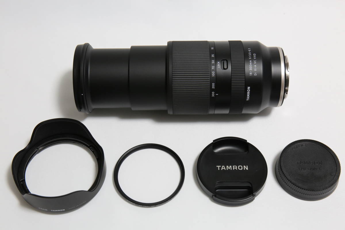 ■タムロン 18-300mm F/3.5-6.3 Di III-A VC VXD [SONY Eマウント]用レンズ ☆KANI プロテクター付属！ ☆使用少なめの美品！_画像2