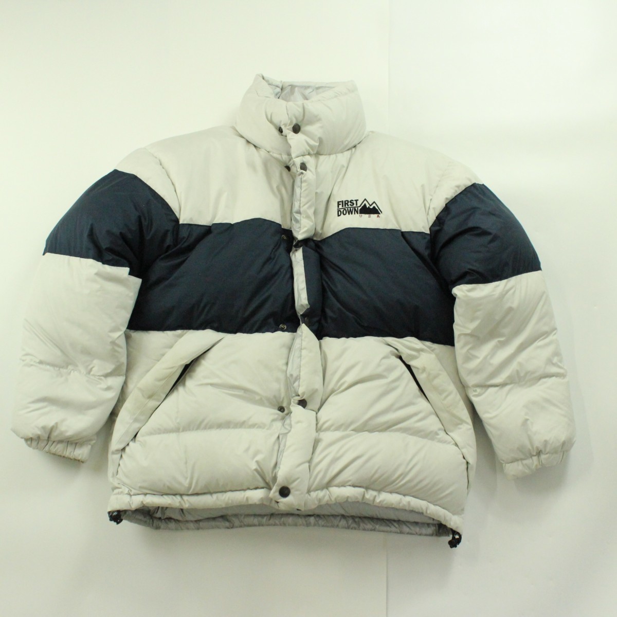 人気ブランド新作豊富 DOWN / Apartment the × USA DOWN FIRST JACKET 表記サイズM ジャケット ダウン リバーシブル アパートメント ファーストダウン Mサイズ 人気ブランド新作豊富 DOWN / Apartment the × USA DOWN FIRST JACKET 表記サイズM ジャケット ダウン リバーシブル アパートメント ファーストダウン Mサイズ