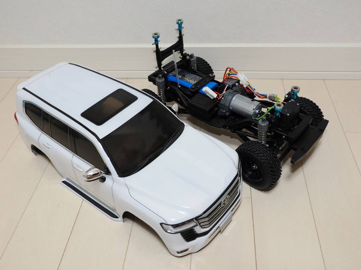 タミヤ 1/10 ランドクルーザー300 CC-02シャーシ 完成品 フル タミヤ 1/10 ランドクルーザー300 CC-02シャーシ 完成品 フル