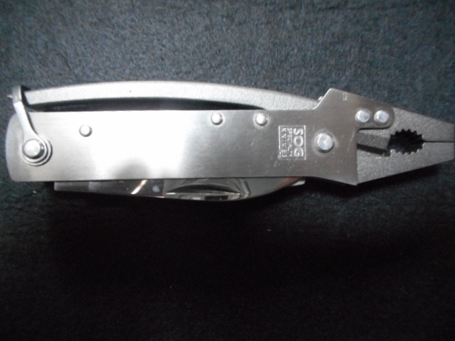 ナイフ ソグ SOG プライヤー 付き 重量感あり ペンチ 等 釣り ナイフ ソグ SOG プライヤー 付き 重量感あり ペンチ 等 釣り