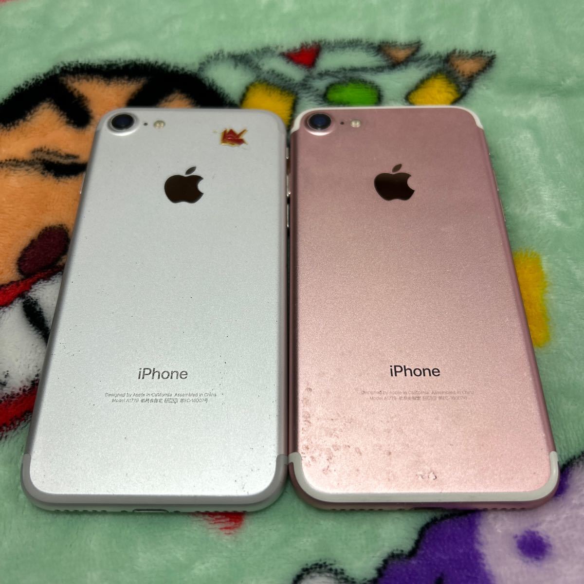 1円〜 SIMフリー iPhone7 2台セット シルバーとローズゴールド 128GB