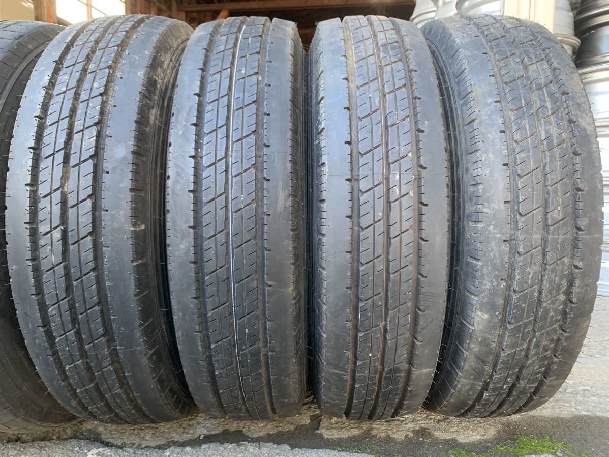 バリ溝　夏タイヤ4本セット DUNLOP ENASAVE SPLT38 195/85R15 113/111L LT