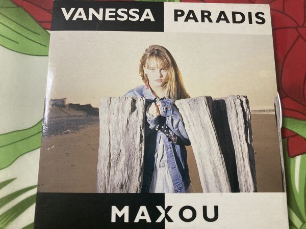 激レア/フランス盤【CDシングル・CDS】88年 全仏13位「Maxou」Vanessa Paradis（ヴァネッサ・パラディ）_画像1