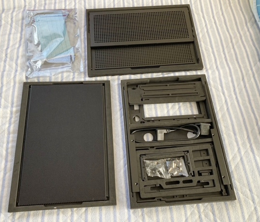Mini-ITXケース 「FormD T1 Black v2.0」-