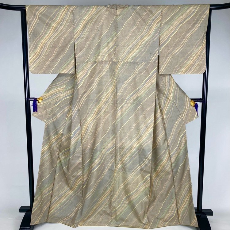 当店一番人気】 焦茶色 葉柄 袷 S 裄丈62cm 身丈156cm 紬 正絹 【中古