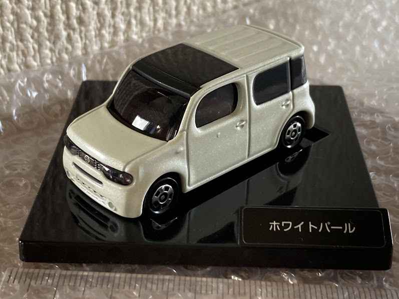 Amazon.co.jp: キューブ ミニカー ホワイトパール 協商 J-collection : おもちゃ