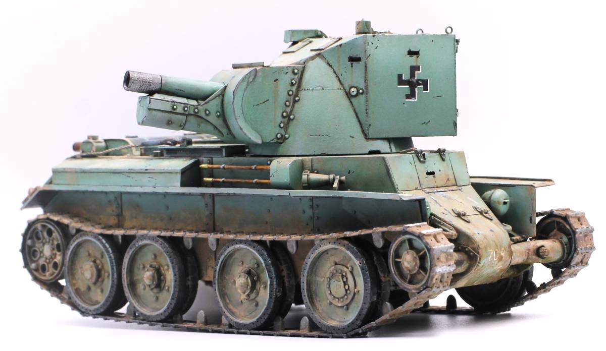 【完成品】1/35 タミヤ フィンランド軍突撃砲 BT-42_画像5