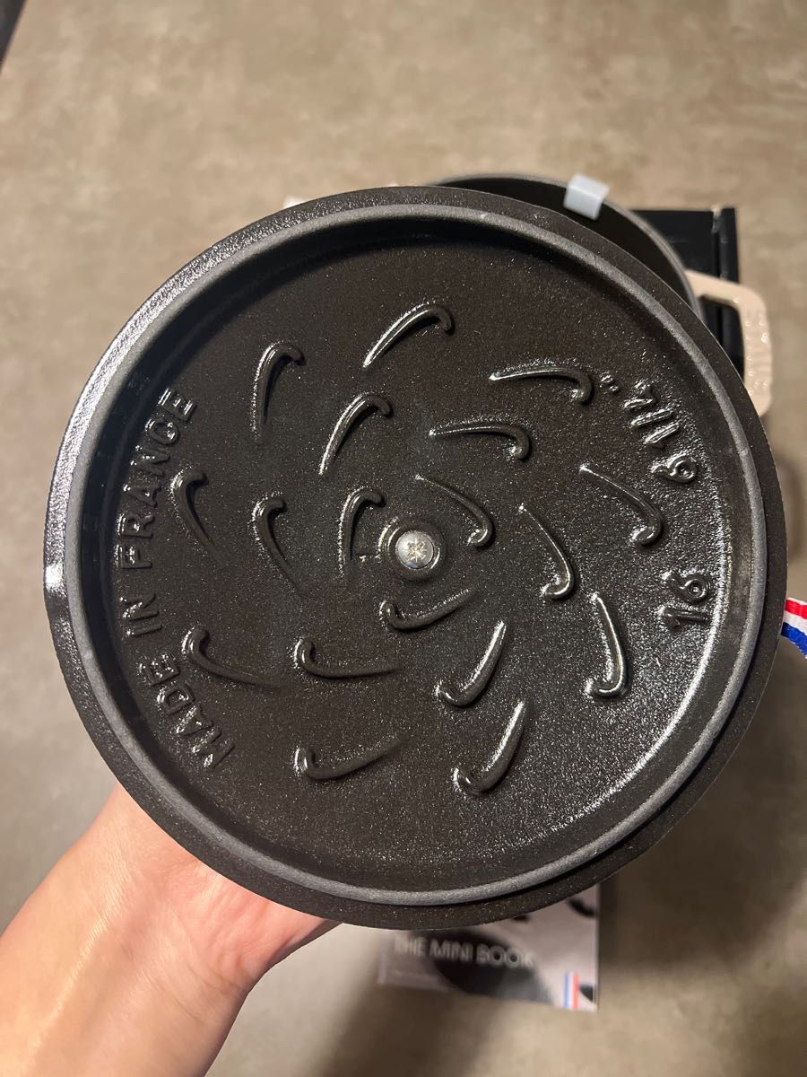 激レア　新品　staub　WA-NABE S スノーフレーク 16 CM リネン　 両手鍋 ココット