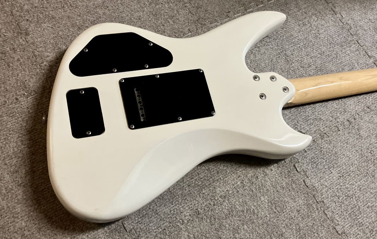 Tokai トーカイ　80年代　Extraトレモロ搭載　変形ギター　ラウンド貼りネック　リフレット、指板修正済み_画像6