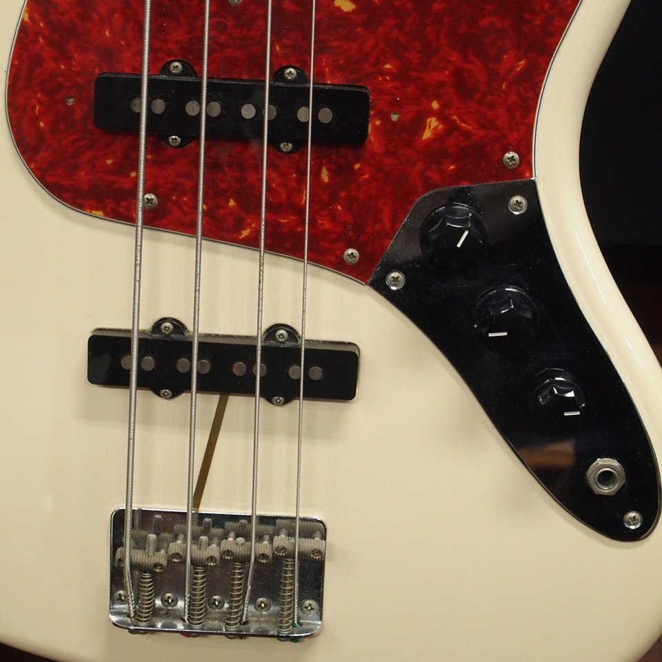 m001 J Fender JAZZ BASS OFFSET ContourBody CRAFTED IN JAPAN Rシリアル フェンダー ジャズベース 日本製 ソフトケース付 音出確認 現状_画像3