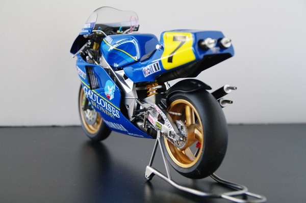 ★1/12 SONAUTO YAMAHA YZR500 NO.7 仕様　塗装完成品（ハセガワ製）_画像9