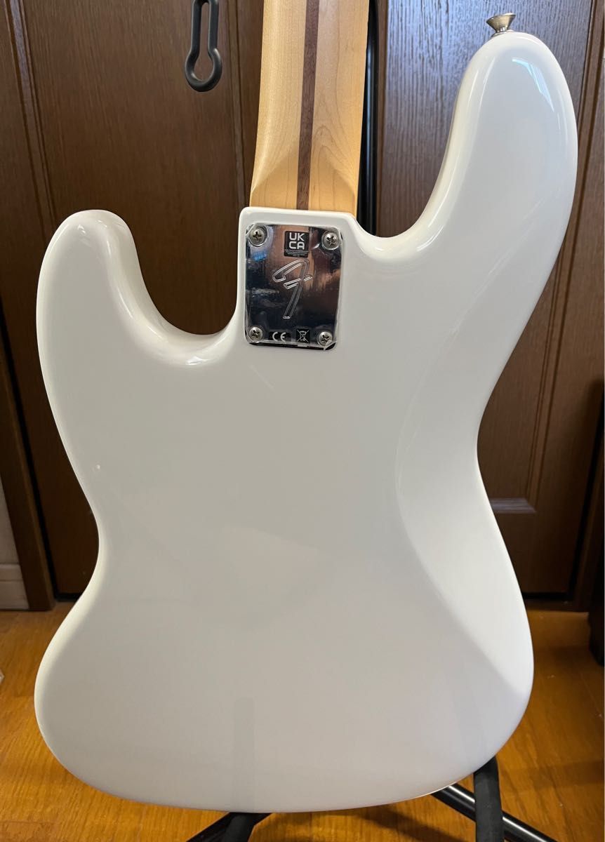 フェンダー Fender Player Jazz Bass Polar White　ジャズベース