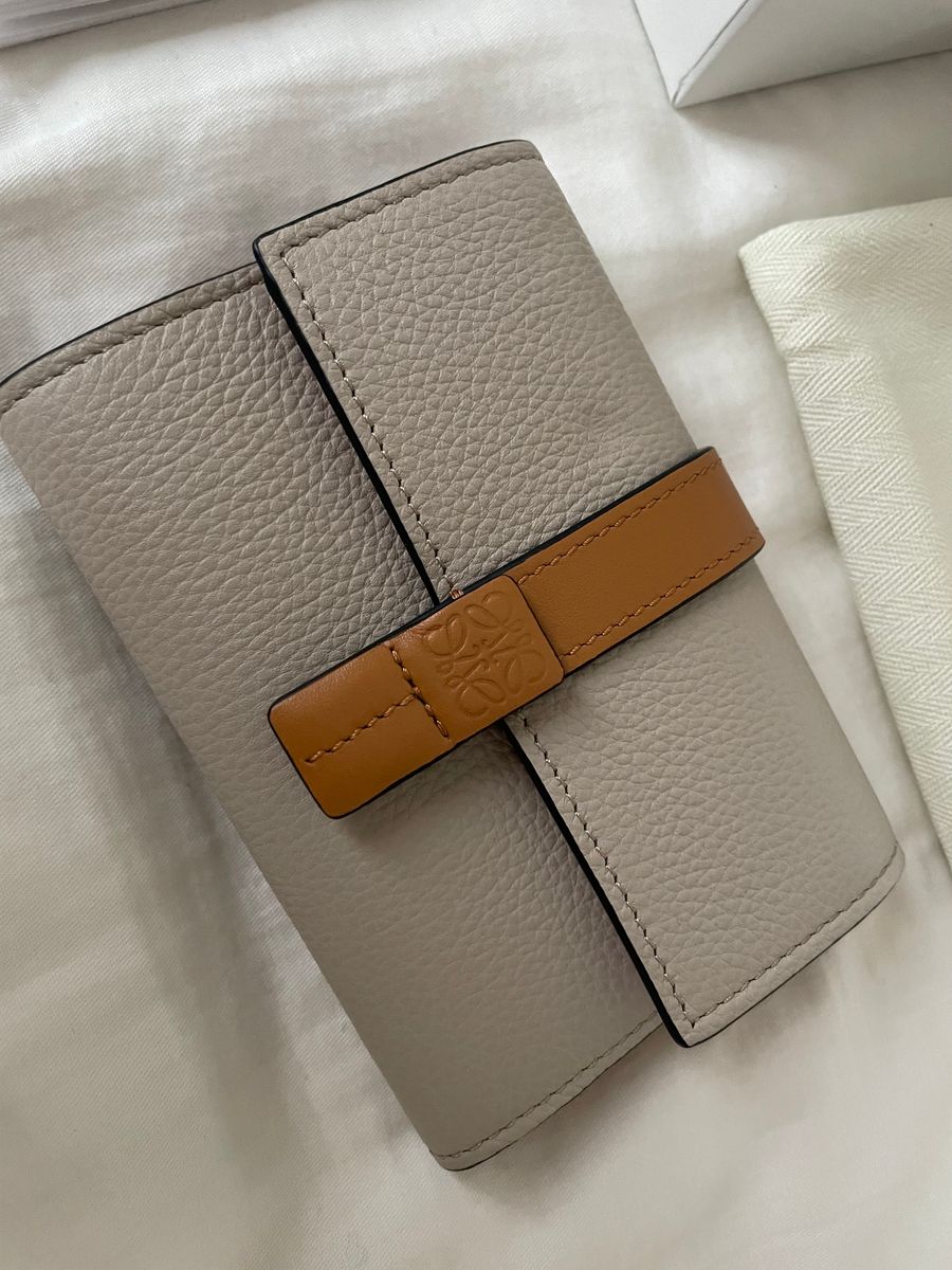 新品未使用　LOEWE財布