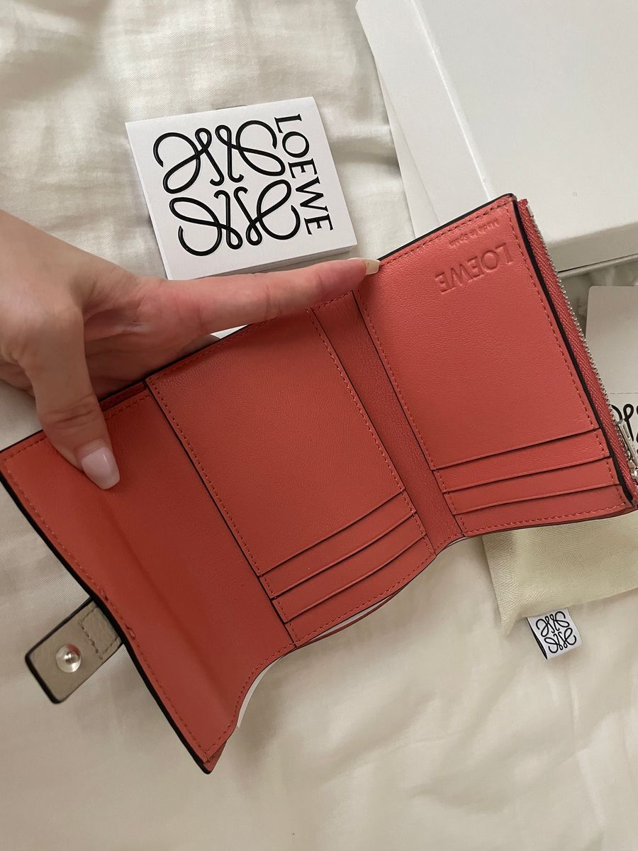 新品未使用 LOEWE財布|Yahoo!フリマ(旧PayPayフリマ)